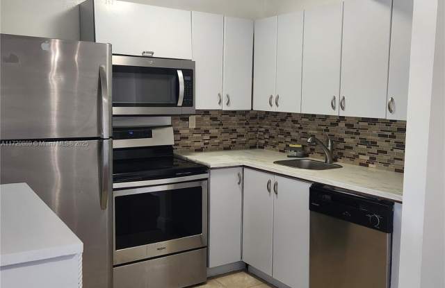 1400 NE 54th St - 1400 Northeast 54th Street, Fort Lauderdale, FL 33334
