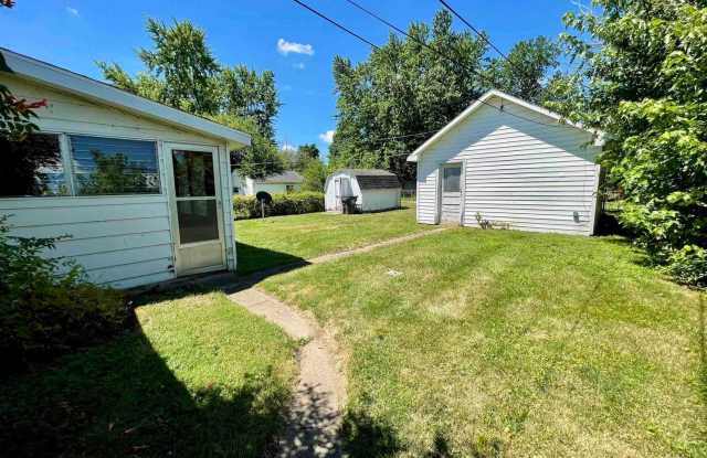 4 bedroom 1.5  bath  home Gallery 3