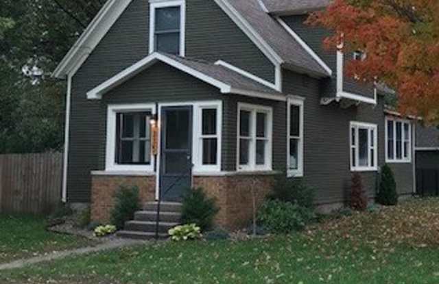 Three Bedroom Home Located in Zeeland photos photos