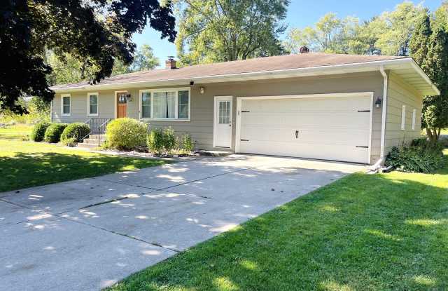 275 Oak Street - 275 Oak Street, Rockford, MI 49341 275 Oak Street - 275 Oak Street, Rockford, MI 49341