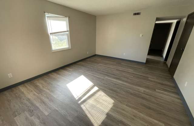 2936 Brookside Drive Gallery 2