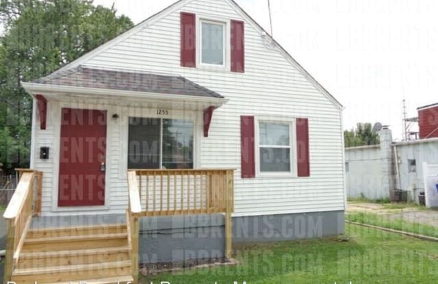 1255 Hooven Avenue, - 1255 Hooven Avenue, Hamilton, OH 45015