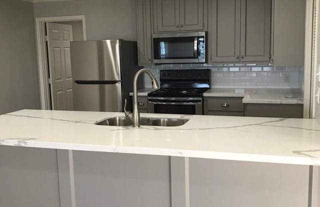 9814 Airway Lane Gallery 2