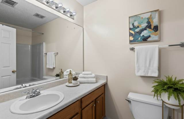6294 Hickory Lane Circle Gallery 3