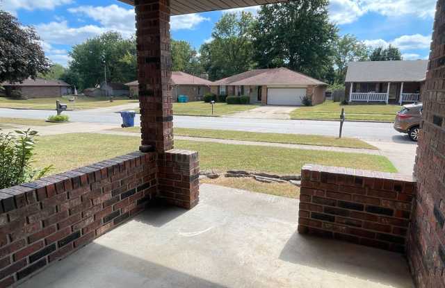 3 bedroom in center springfield Gallery 4