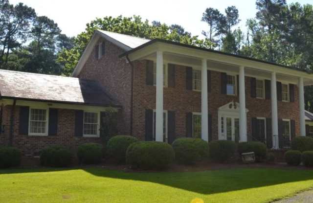 221 Magnolia Lane photos photos