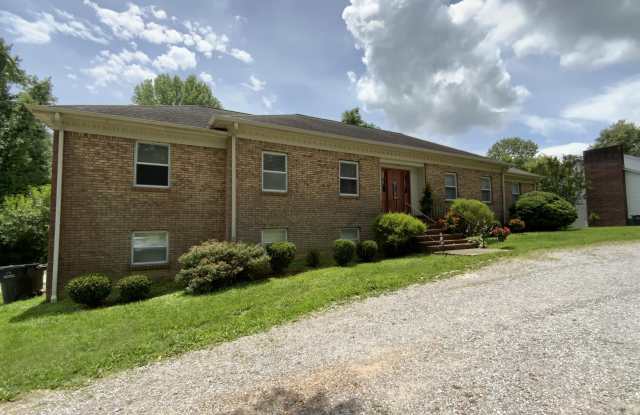 210 Walnut Drive Gallery 2