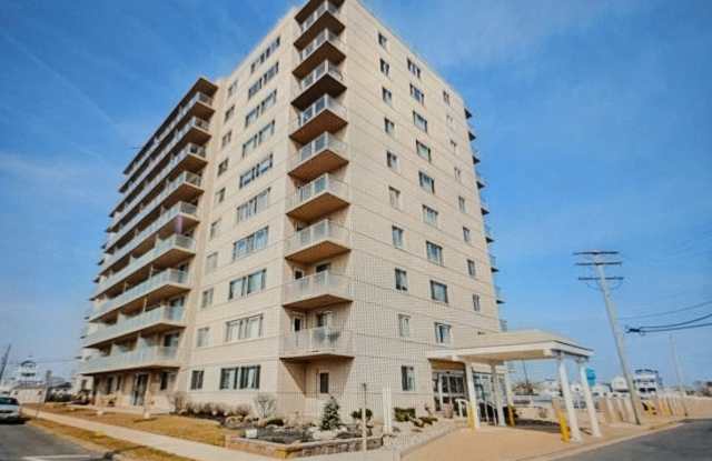 6101 Monmouth Ave - 6101 Monmouth Avenue, Ventnor City, NJ 08406