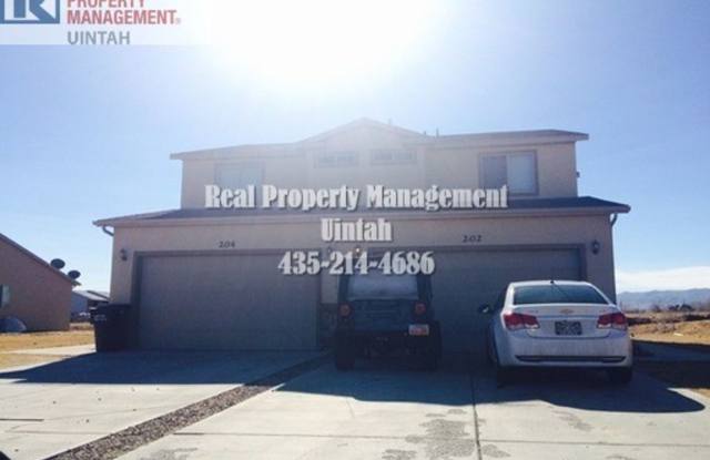 MOVE IN SPECIAL!! $300 OFF YOUR FIRST MONTH'S RENT WHEN YOU SIGN A 12 MONTH LEASE!! 3 Bed 2.5 bath Townhome GIVE US A CALL FOR A SHOWING 435-214-4686 photos photos MOVE IN SPECIAL!! $300 OFF YOUR FIRST MONTH'S RENT WHEN YOU SIGN A 12 MONTH LEASE!! 3 Bed 2.5 bath Townhome GIVE US A CALL FOR A SHOWING 435-214-4686 photos photos