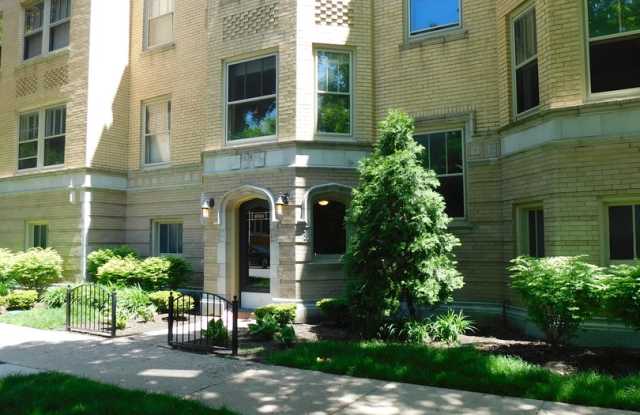 404 Wesley Avenue Gallery 2