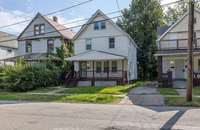 2887 E 112th St photos photos