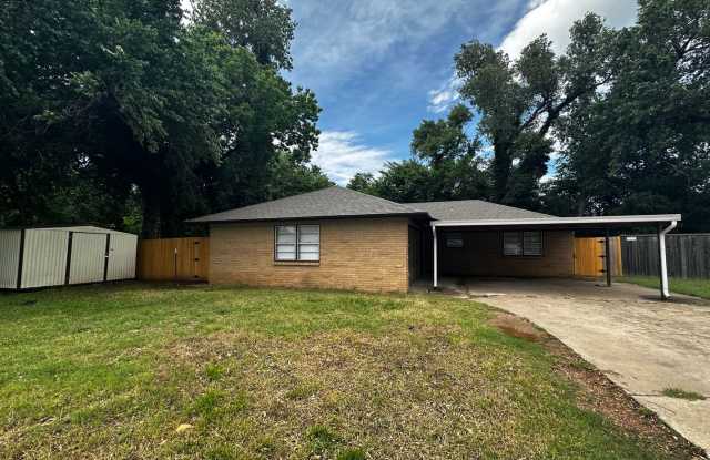 3 Bedroom 2 Bath Home In The Heart Of Yukon photos photos