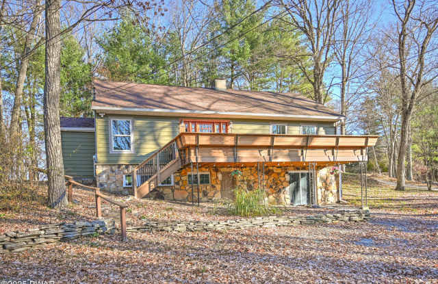 424 Sunset Forest Drive - 424 Sunset Forest Drive, Pike County, PA 18428