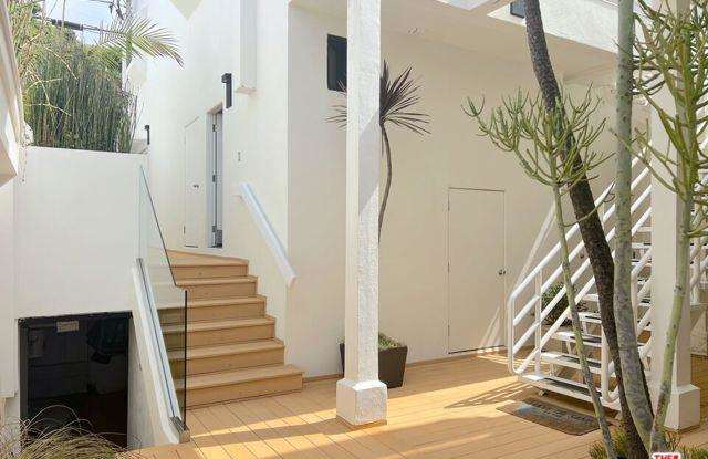 25366 Malibu Road Gallery 2