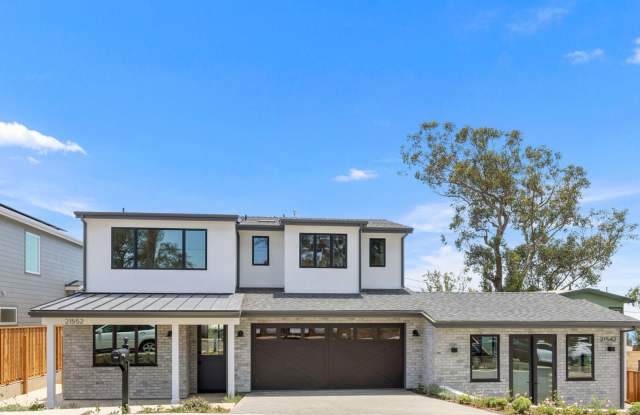 Modern Coastal Lease in Top of the World photos photos