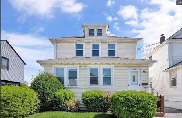 1008 5th Avenue - 1008 5th Avenue, New Hyde Park, NY 11040