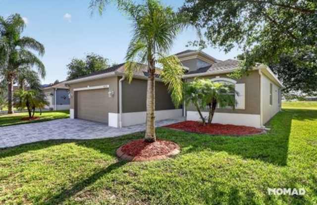 Very comfortable three bedroom two bath house with the screened in lanai. photos photos Very comfortable three bedroom two bath house with the screened in lanai. photos photos
