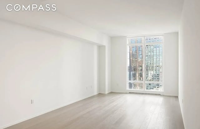30 Riverside Boulevard photos photos