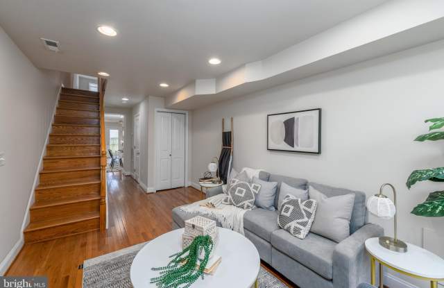 336 S COLLINGTON Avenue S Gallery 3