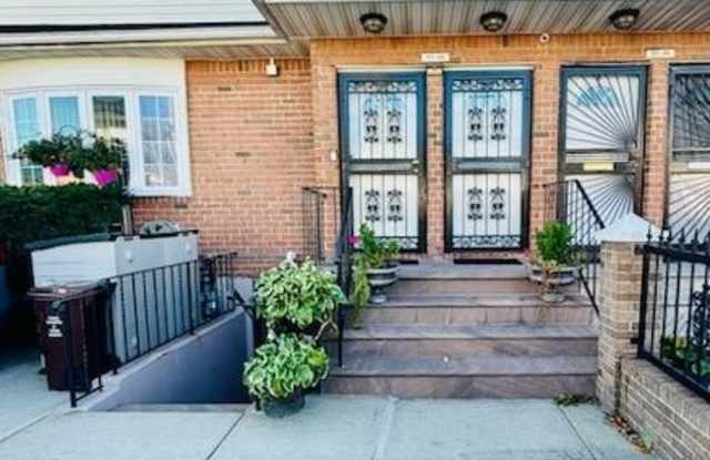 177-68 Meadow Drive unit: 1St Floor - 177-68 Meadow Drive, Queens, NY 11434