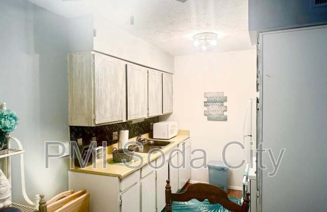 810 Old Manor Road Gallery 3