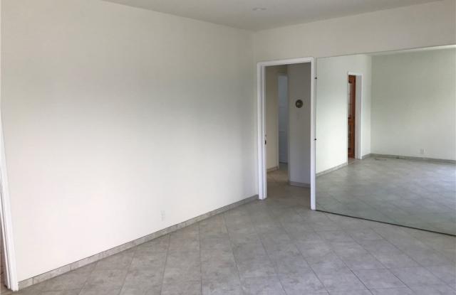 447 E Orange Grove Avenue Gallery 4