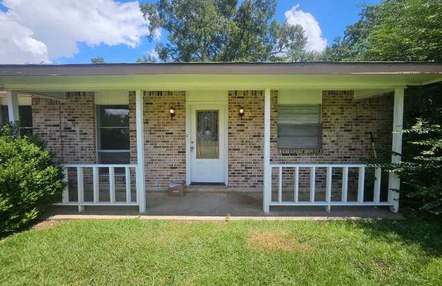 908 Greenbriar Street photos photos