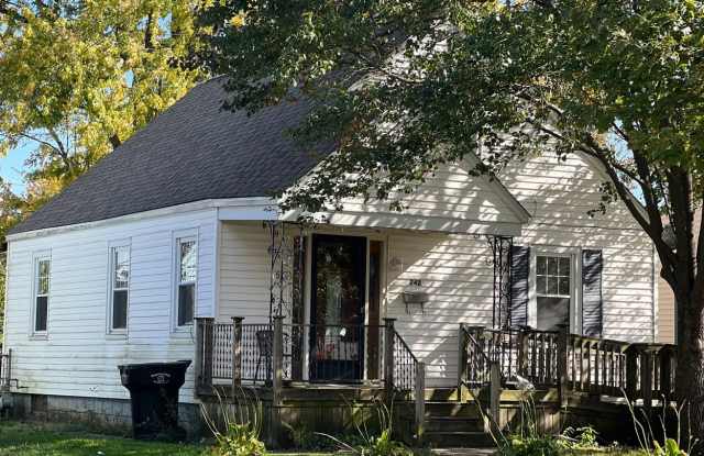 742 S Gladstone Ave photos photos