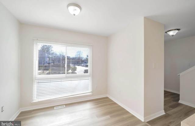 1964 CAMBRIDGE DRIVE Gallery 3