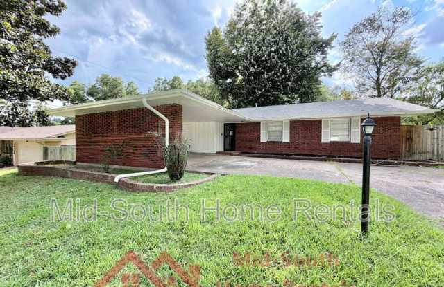 3831 Hermitage Drive photos photos