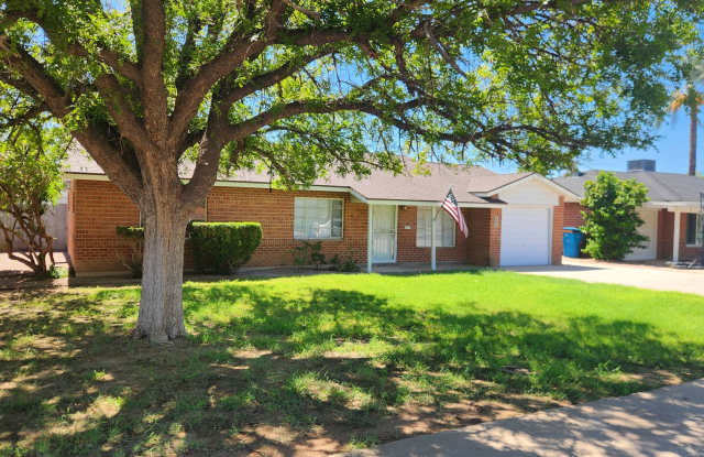 Great Centrally located 3 bedroom home with an upgraded interior photos photos
