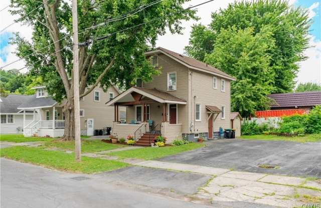 104 Fairmont Avenue Gallery 3