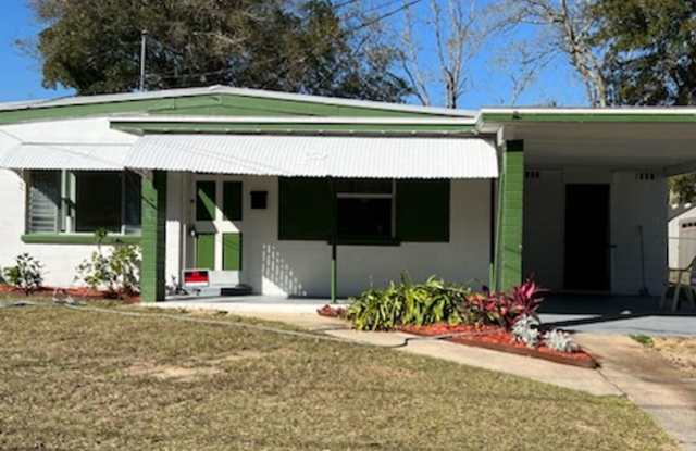 3/1 Single Family Home - 6 Christopher Street, St. Augustine, FL 32084