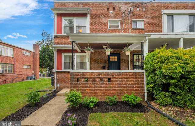 139 HAWAII Avenue NE photos photos