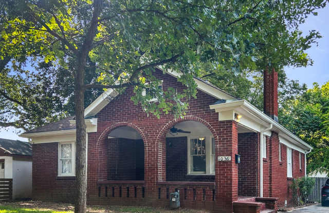 Sylvan Hills 3 Bed/2.5 Bath, Beautifully Remodeled with Chefs Kitchen! Gallery 4