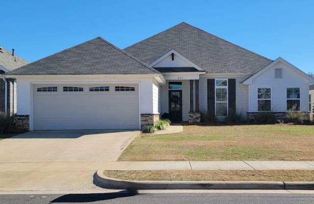 Beautiful 4-bedroom, 2- bath home Hedgefield subdivision Prattville, AL. photos photos