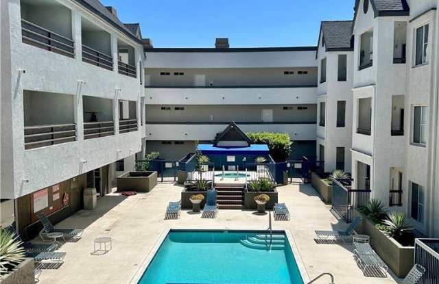 300 N El Molino Avenue - 300 North El Molino Avenue, Pasadena, CA 91101