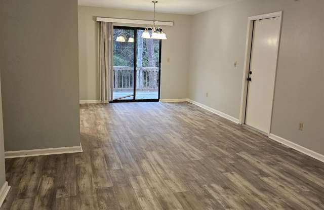 8224 Hunters Ridge Trail Gallery 2