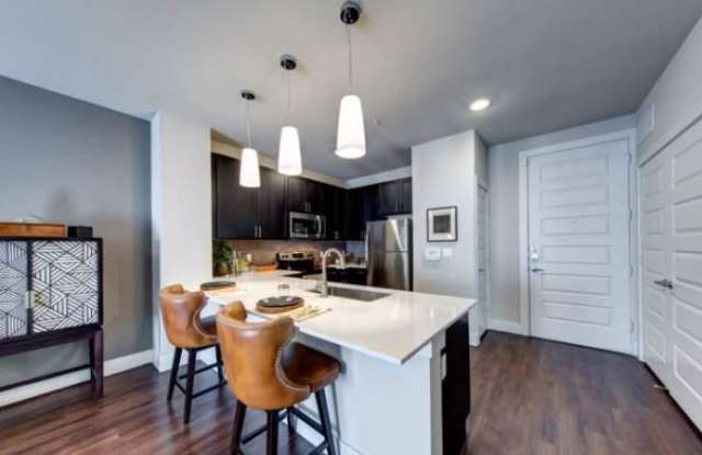 2579 Elmont Dr Gallery 4
