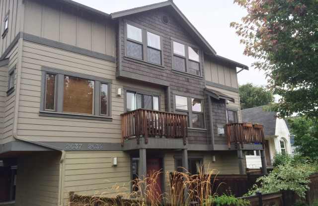 3bd/2.25ba Seattle Home photos photos