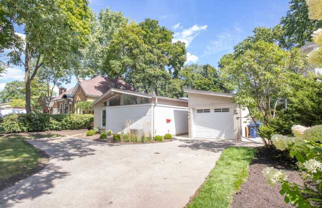 523 Green Bay Road photos photos