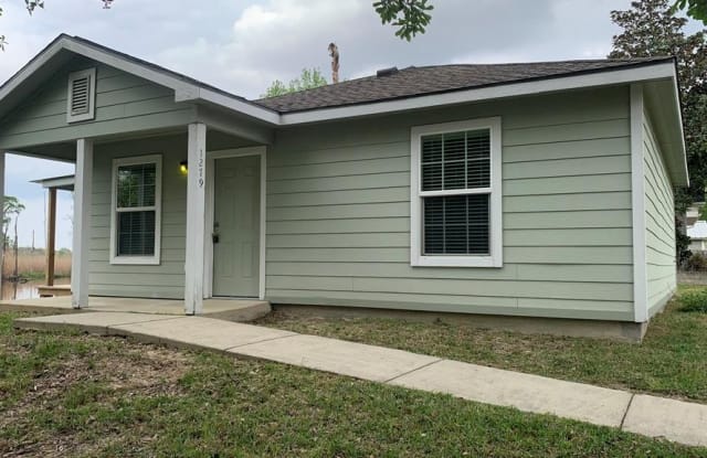 1279 COTTAGE LN. - 1279 Cottage Lane, Orange County, TX 77611