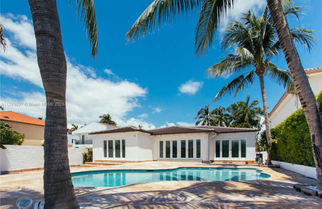 72 South Hibiscus Drive photos photos