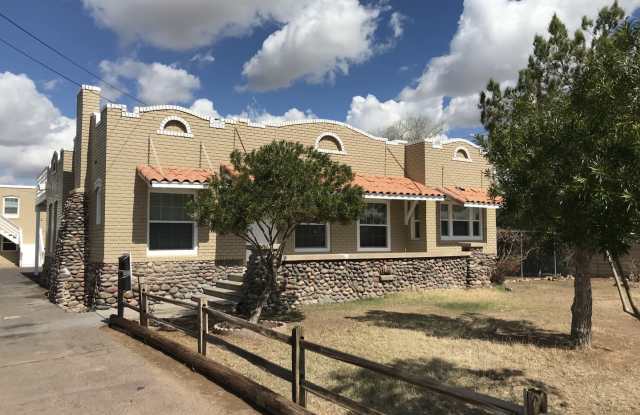 Beautifully Remodeled 6 Bedroom In Historic District - 1438 East Polk Street, Phoenix, AZ 85006