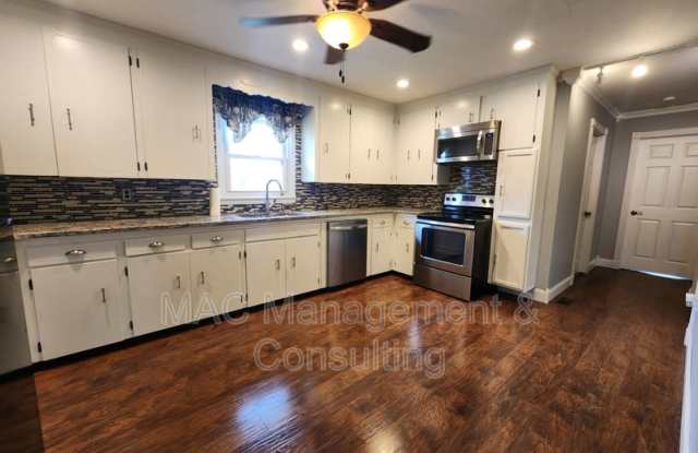 664 1st Avenue South Gallery 3