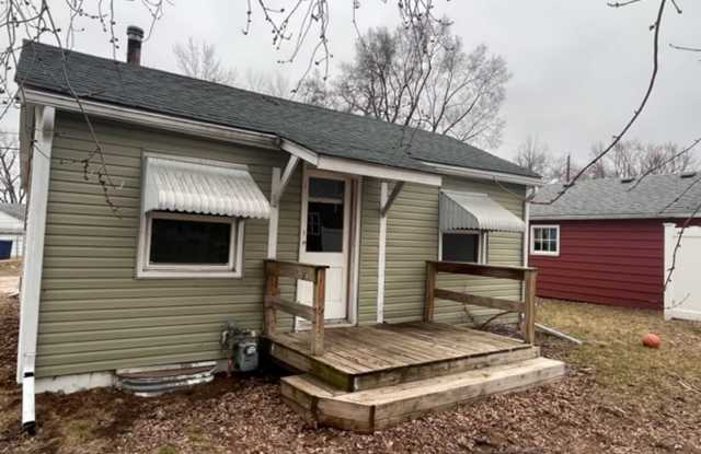 1 Bedroom Home in Davenport, IA photos photos 1 Bedroom Home in Davenport, IA photos photos