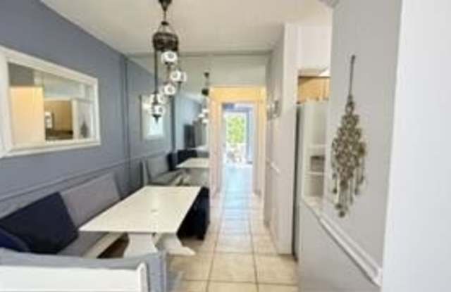 725 SW 11th Avenue Gallery 4