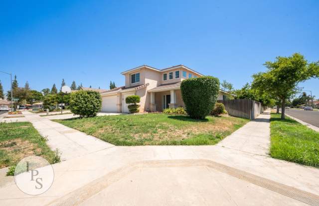 Fresno CUSD Home, 4BR/3BA, Newly Remodeled - Lots of Amenities! photos photos