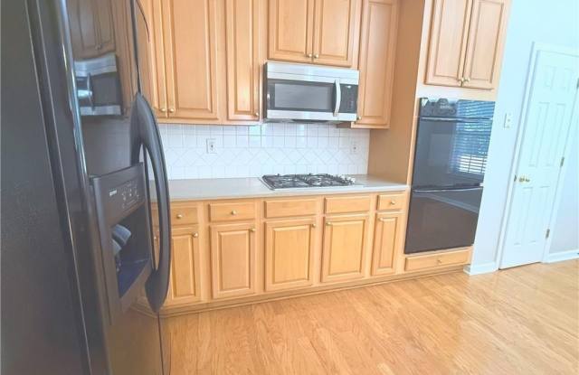 12442 Waterside Drive Gallery 4