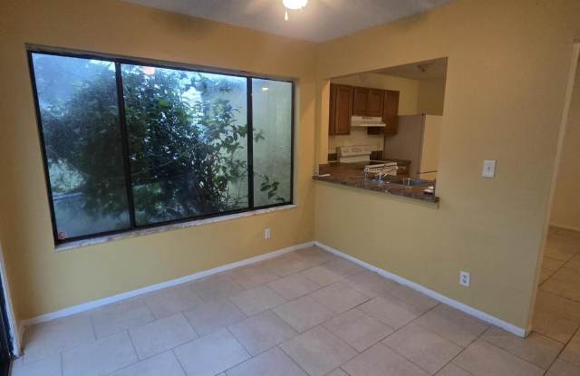 1917 SE BURGUNDY Lane Gallery 3